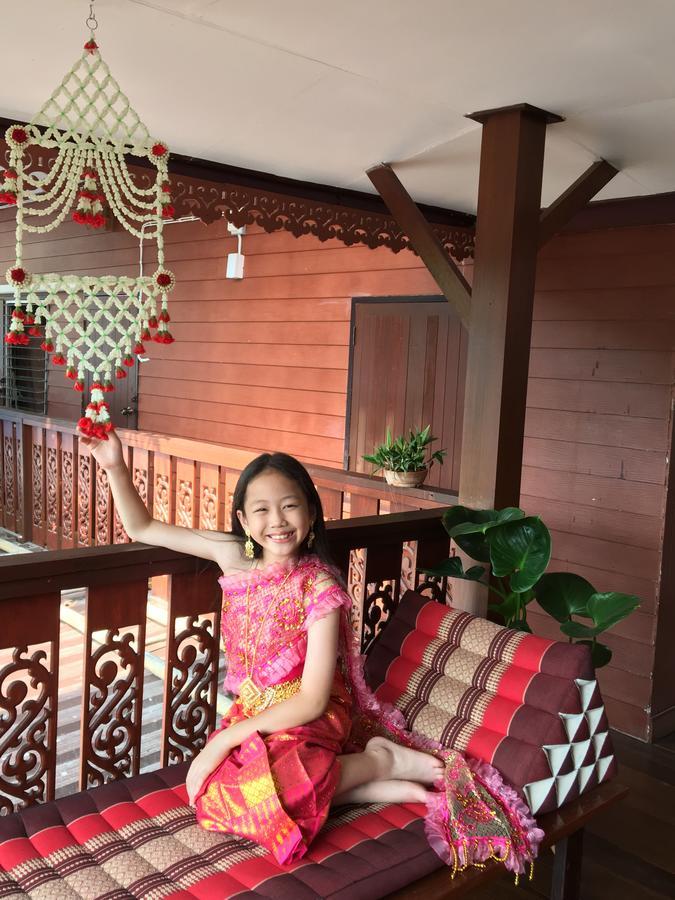 Baan Khun Ya Ayutthaya Hotel Exterior photo